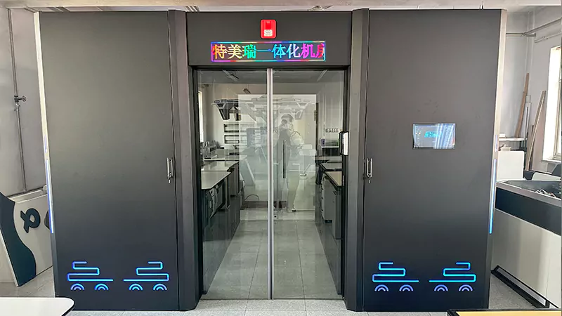 Systém kanálů studeného vzduchu urychluje modernizaci energetické účinnosti datových center